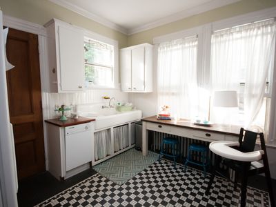 688 Orange St, New Haven, CT, 06511