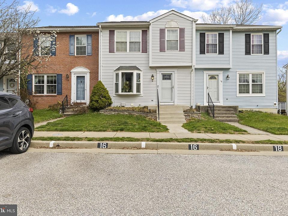 1st image of 16 Hardwood Dr