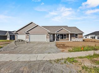 1400 Divinity Dr, De Pere, WI 54115