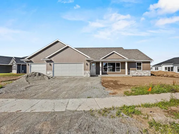 1400 Divinity Dr, De Pere, WI 54115