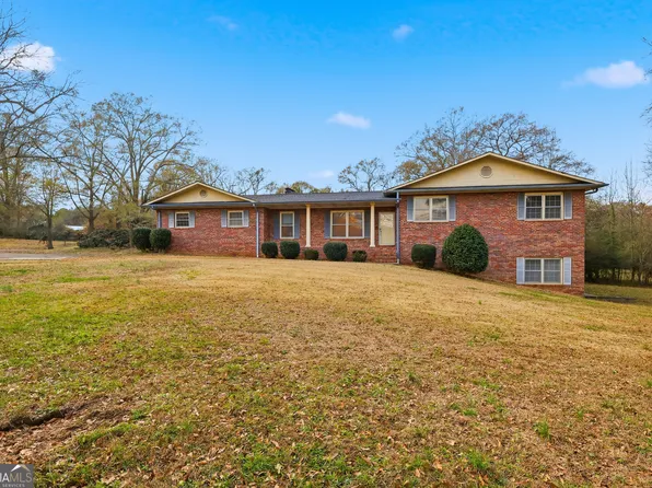 41 Brooks St, Royston, GA 30662