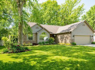 417 Forest Ln, Marysville, MI