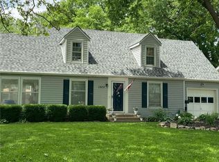 1322 S Poplar St, Ottawa, KS 66067