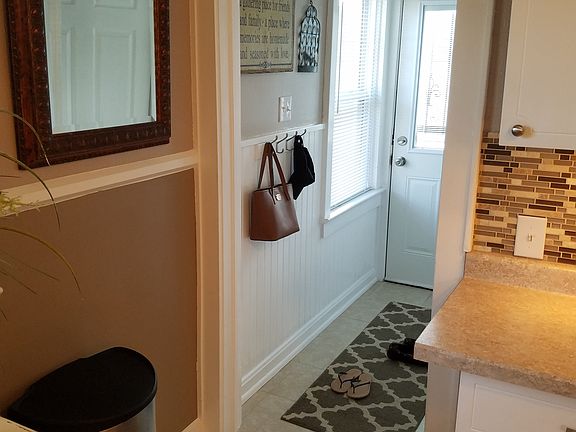 5th image of 723 Taylor Ave