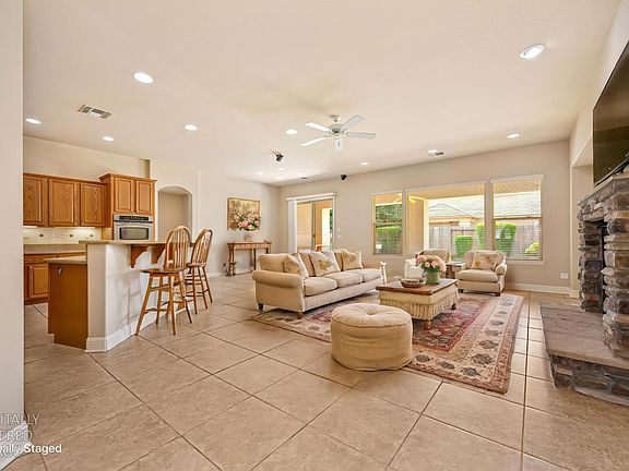 5th image of 2173 Maloney Dr