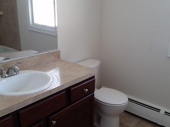5th image of 7590 Roselawn Dr