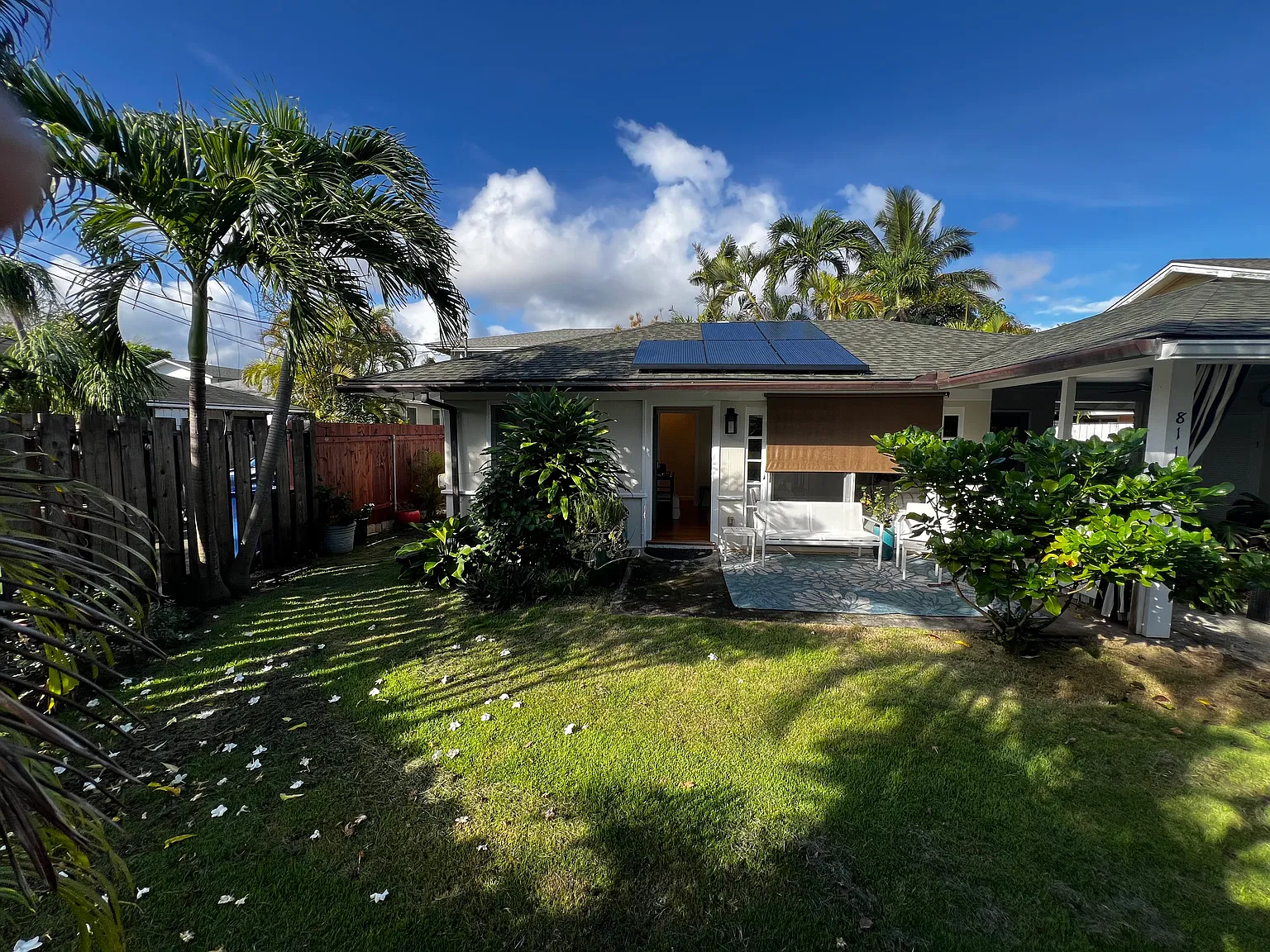 2 bed, 702 sqft, $4,950 — Photo 1