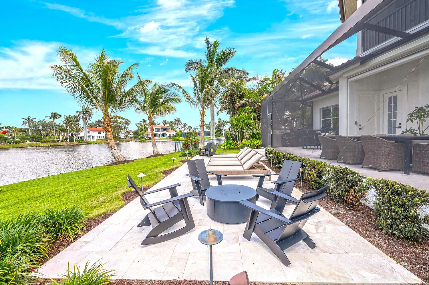 3 bed, 4.5 bath, 4412 sqft, $29,500 — Photo 3