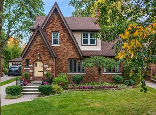 1336 Harvard Rd, Grosse Pointe Park, MI 48230