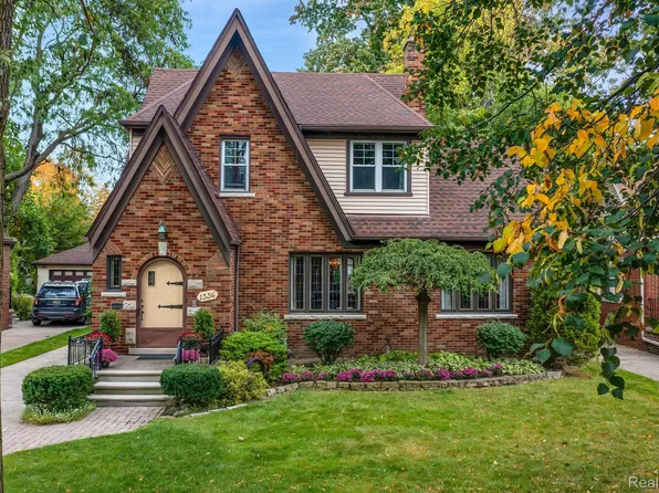 1336 Harvard Rd, Grosse Pointe Park, MI 48230