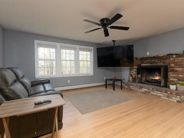 13 Leet Drive, Claremont, NH 03743