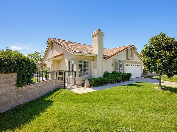 2nd image of 41123 Round Hill Ct