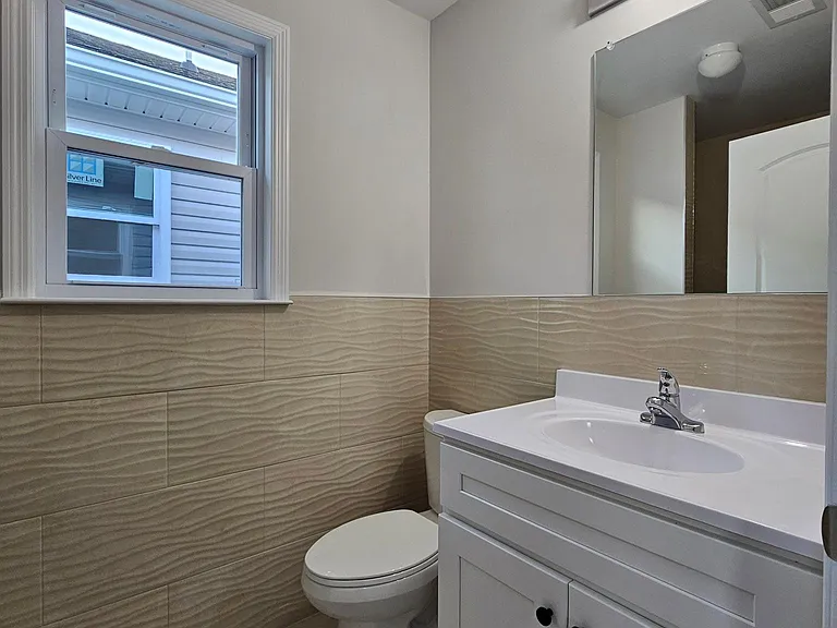 117 Miller St #2 — Photo 10