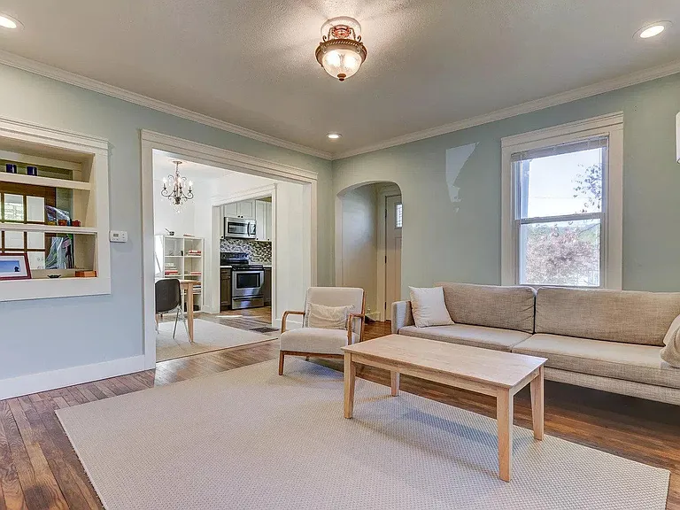 700 Oglewood Ave — Photo 7