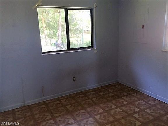 5th image of 10600 Abernathy St