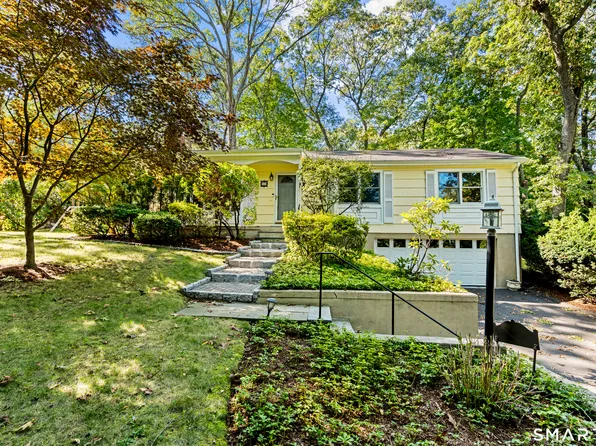 6 Vanderbilt Avenue, Norwalk, CT 06854