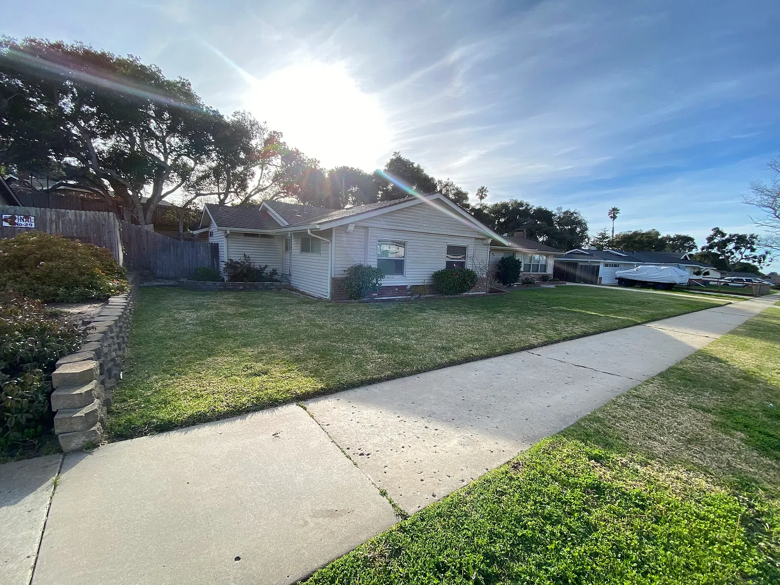 4 bed, 1973 sqft, $3,900 — Photo 2