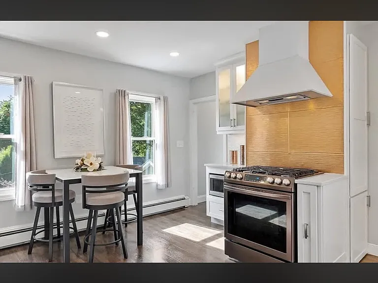 19 Franklin St #2 — Photo 13