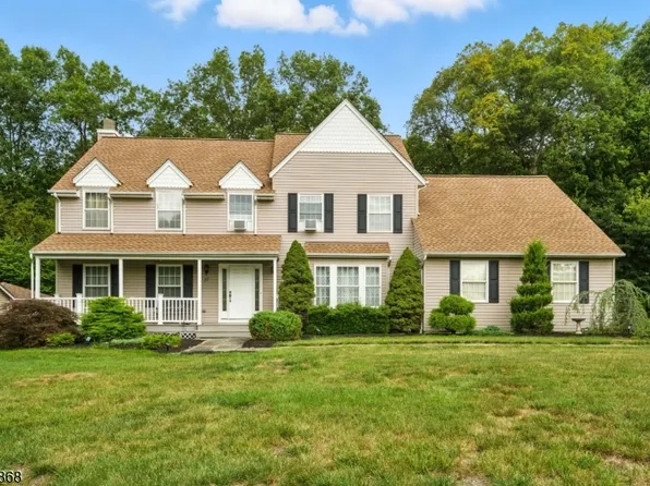 22 Winding Hollow Dr, Jefferson Twp., NJ 07438