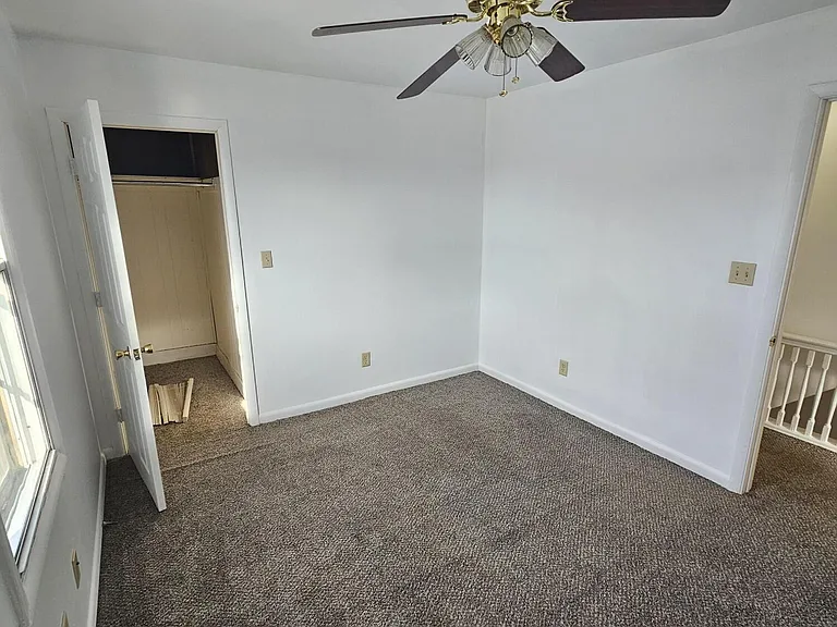 1044 John Ave — Photo 21