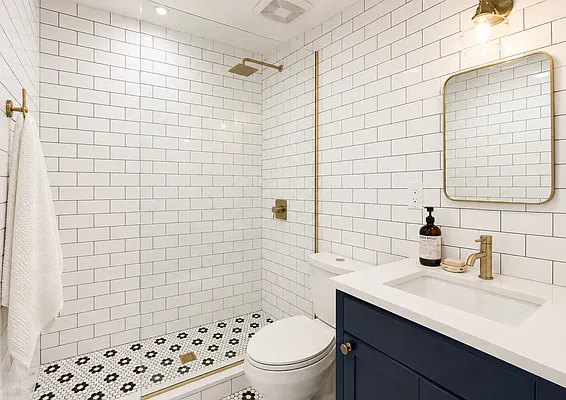 Bathroom, photo 2