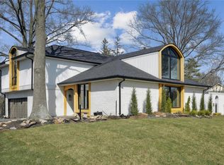 13683 Peacockfarm Rd, Saint Louis, MO 63131