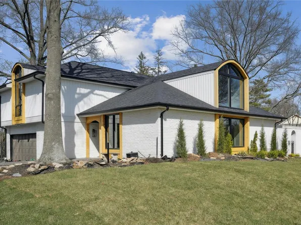 13683 Peacockfarm Rd, Saint Louis, MO 63131