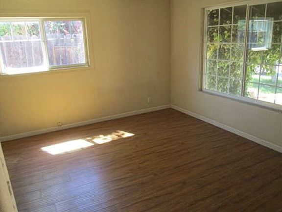 4th image of 6854 Siesta Ct