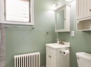 933 Ernest St, Philadelphia, PA 19147