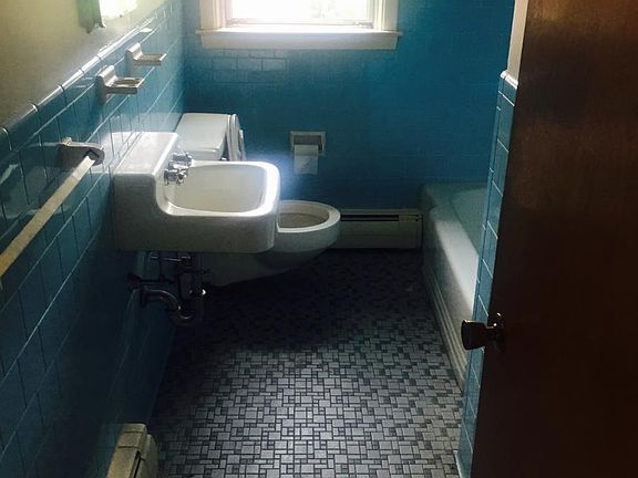 4th image of 12 Chedell Ave APT 3