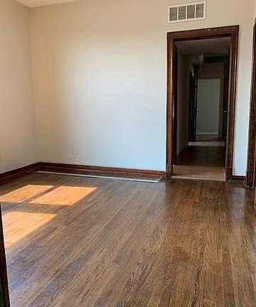 2nd image of 2242 N Western Ave #3R0