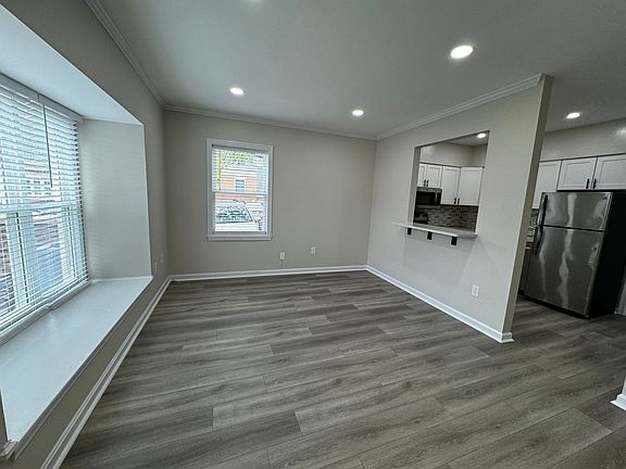 4th image of 2518 N Fairfax Dr #A