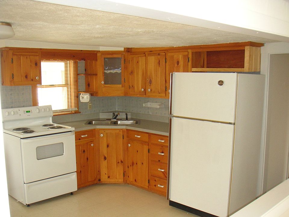 2nd image of 3 Saco Rd