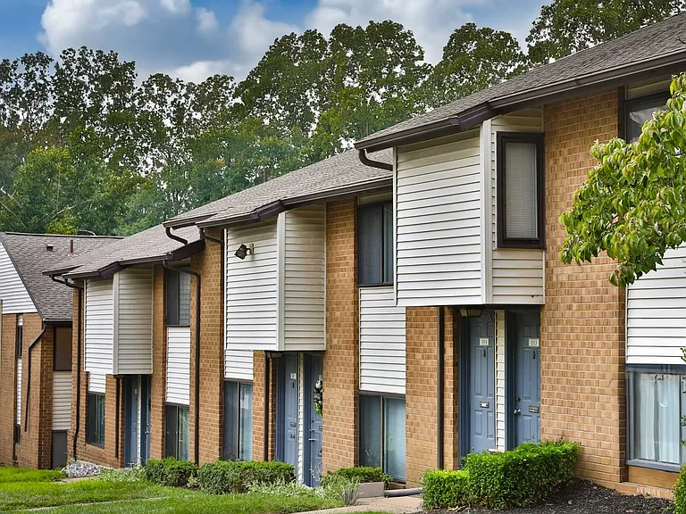 The Glen at Bucks Apartments and Townhomes — Photo 9