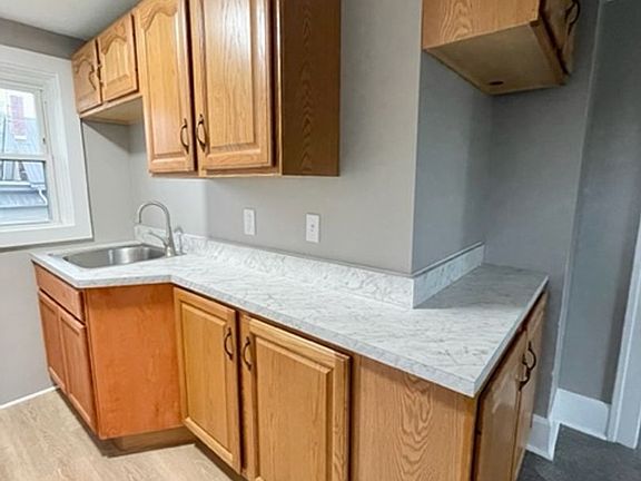 2nd image of 513 Taylor St #513