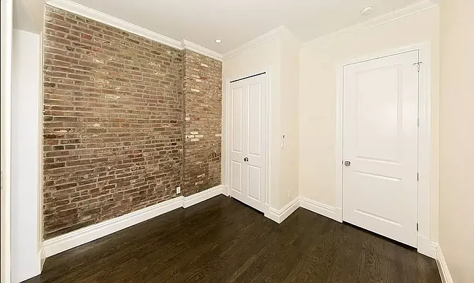 Rented by Avenues Real Estate | media 11