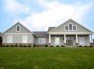 2455 Thorncroft St, Alliance, OH 44601