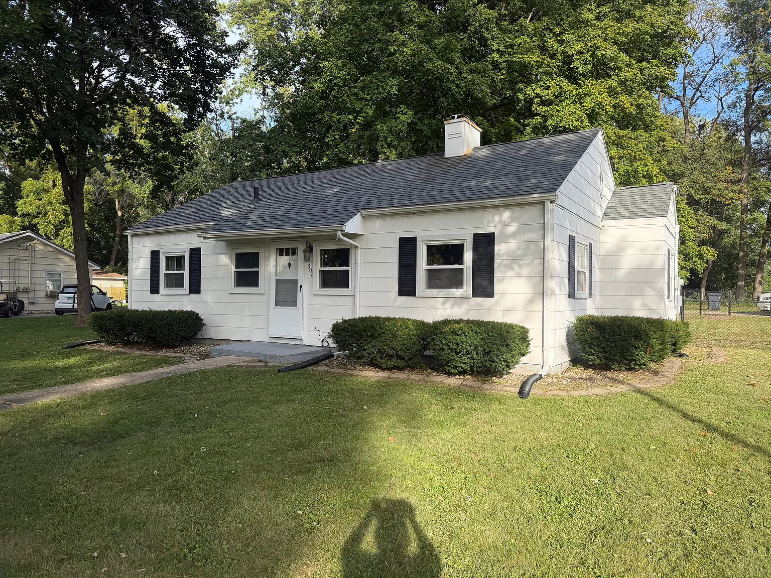 3 bed, 960 sqft, $1,600 — Photo 1