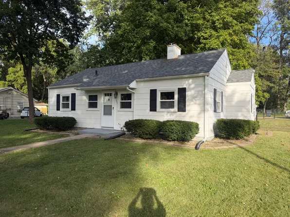 502 N Calhoun St, Tolono, IL 61880