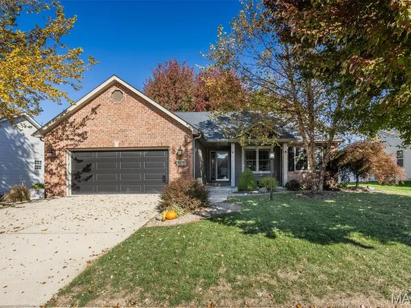 4028 Sequoia Dr, Edwardsville, IL 62025