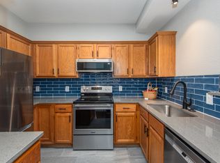 Melrose Court, Lawrence, KS 66044