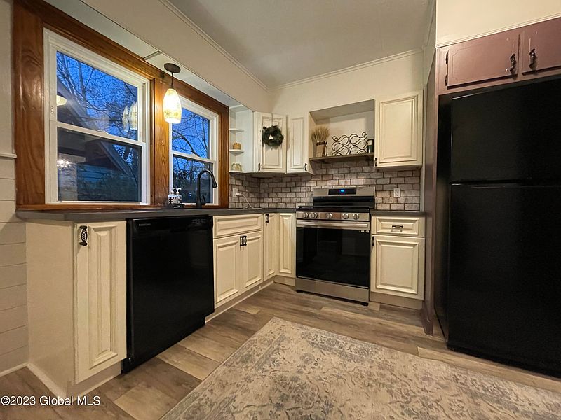 2nd image of 183 Brookside Avenue