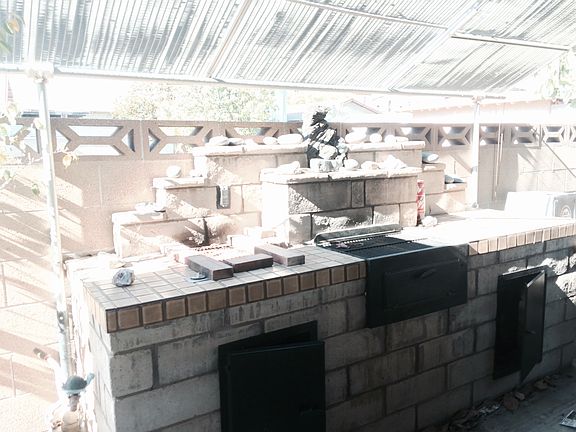 Built-in outdoor grill