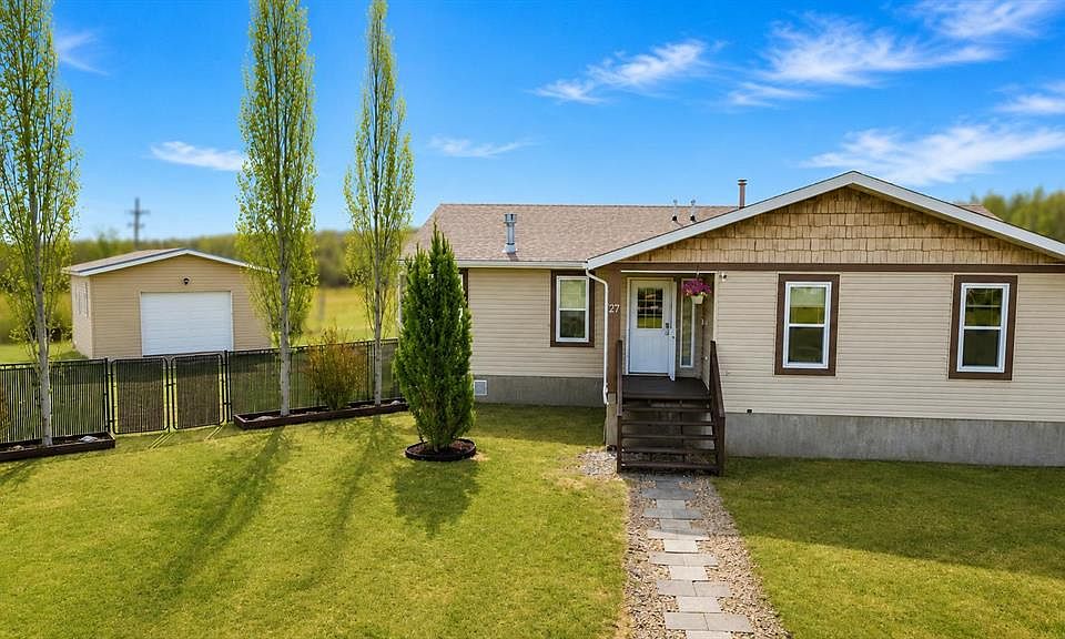 1st image of 27 Keystone Pl