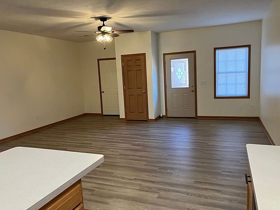 5th image of 1011 Laurel Tree Ct APT C