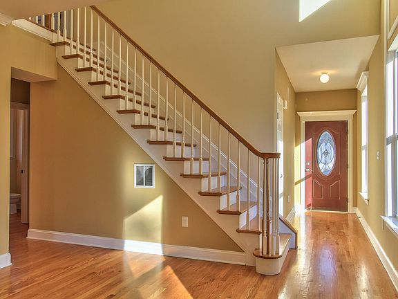 Open Stairs to 2nd floor brings a lot of extra light to this great open floorplan