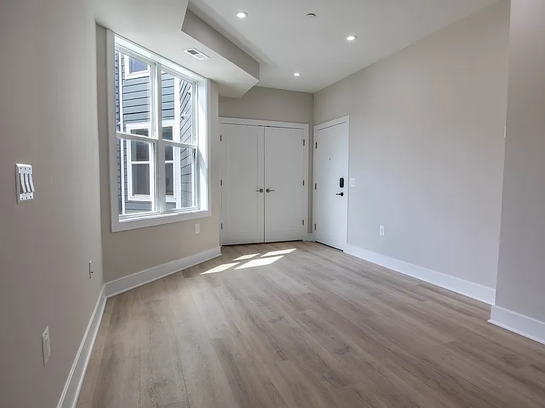 414 Kennedy St NW #201 — Photo 8