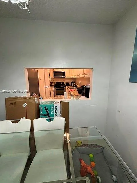 Samari Lake East Condo — Photo 4