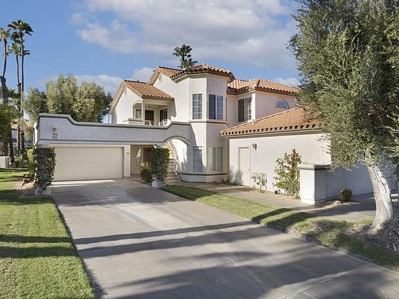 2nd image of 704 Vista Lago Cir N