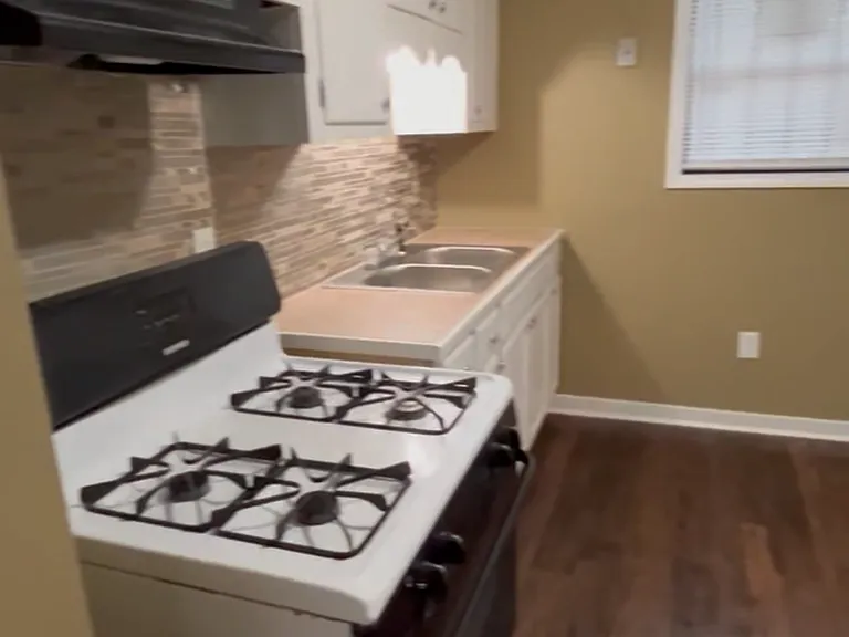 4238 Sunset Dr — Photo 9